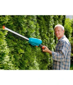 GARDENA Akku-Teleskop-Heckenschere THS 42/18V P4A Set -Gardena Verkäufe 6725899 WE MO 001 GARDENAAkkuTeleskopHeckenschereTHS4218VP4A 1